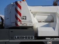 ZIAL184_876332 vehicle image