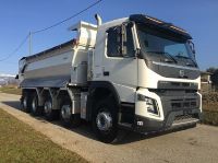 GALA741_612244 vehicle image